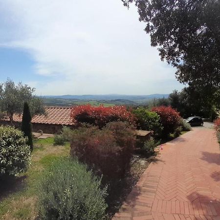 Casa Di Campagna In Collina Tatti Экстерьер фото